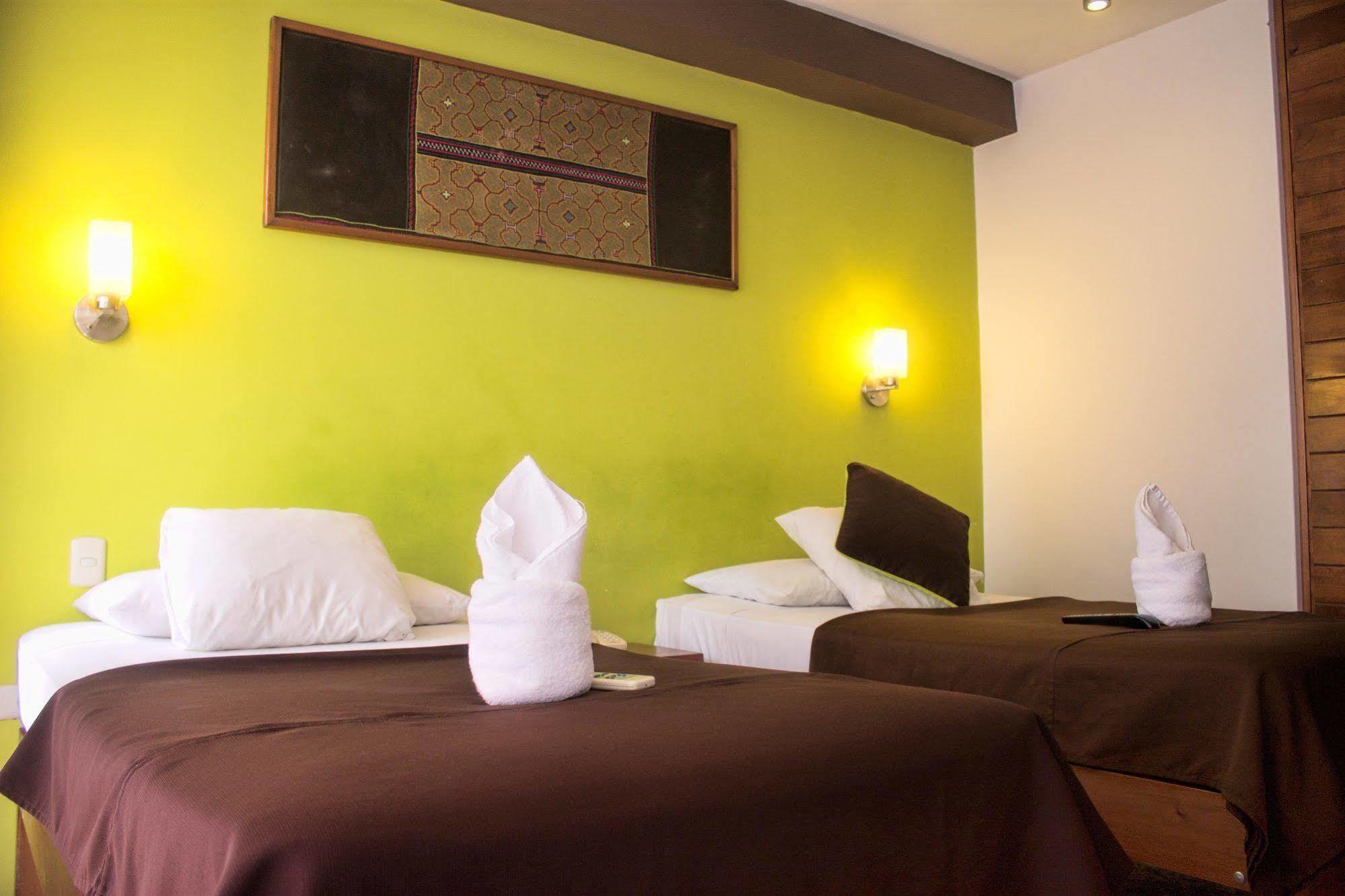 Amazon Hotel Икитос Екстериор снимка